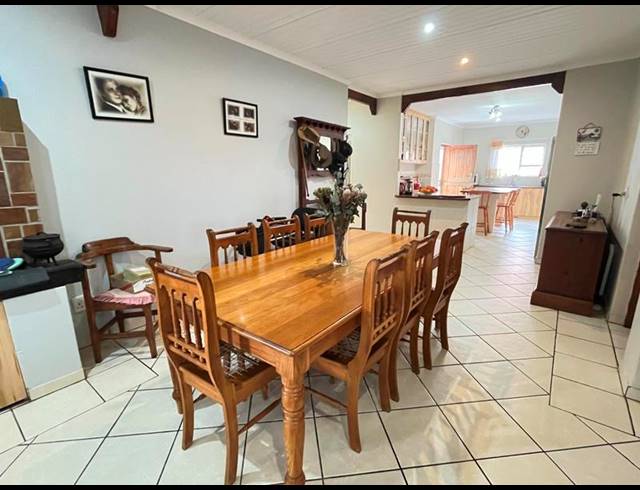 5 BEDROOM HOUSE FOR SALE IN PORT OWEN